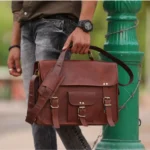 The Hacker Laptop Messenger - Image 3